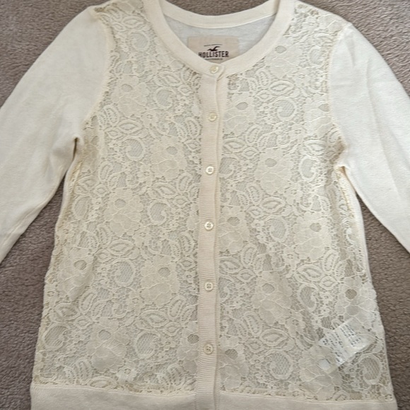 Hollister cream lace front button up cardigan - Medium - Picture 5 of 5